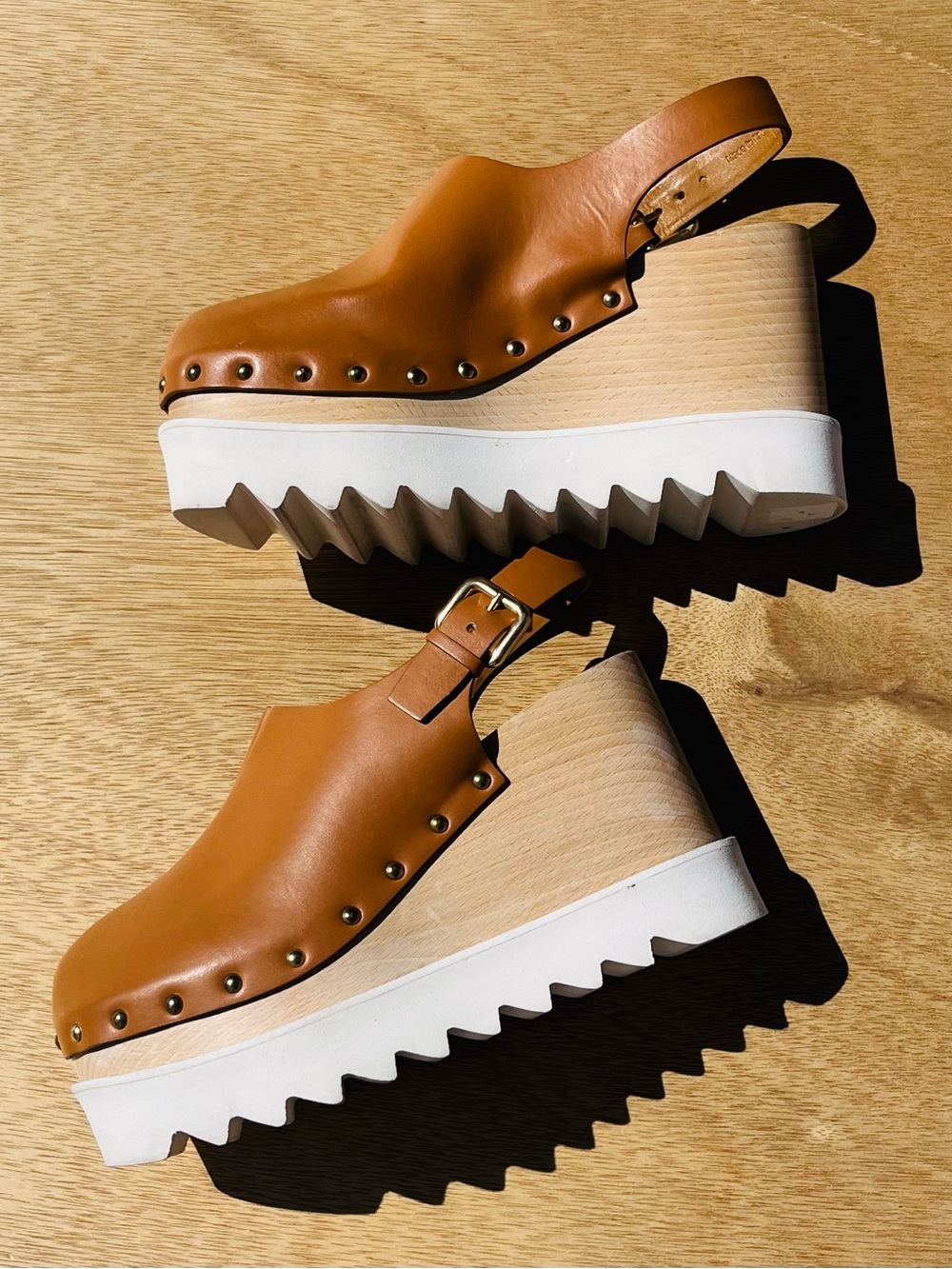 Stella Mccartney Elsye Clogs in Cuoio Tan